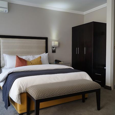 Regent Hotel City ハボローネ エクステリア 写真