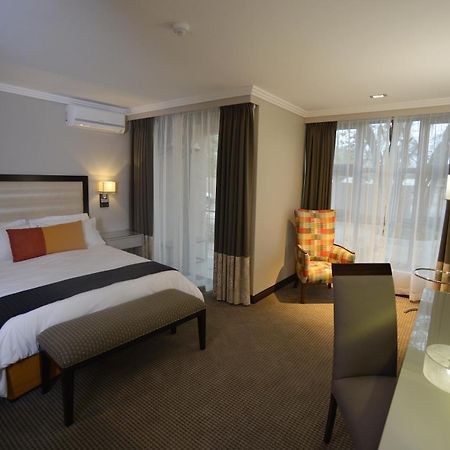 Regent Hotel City ハボローネ エクステリア 写真