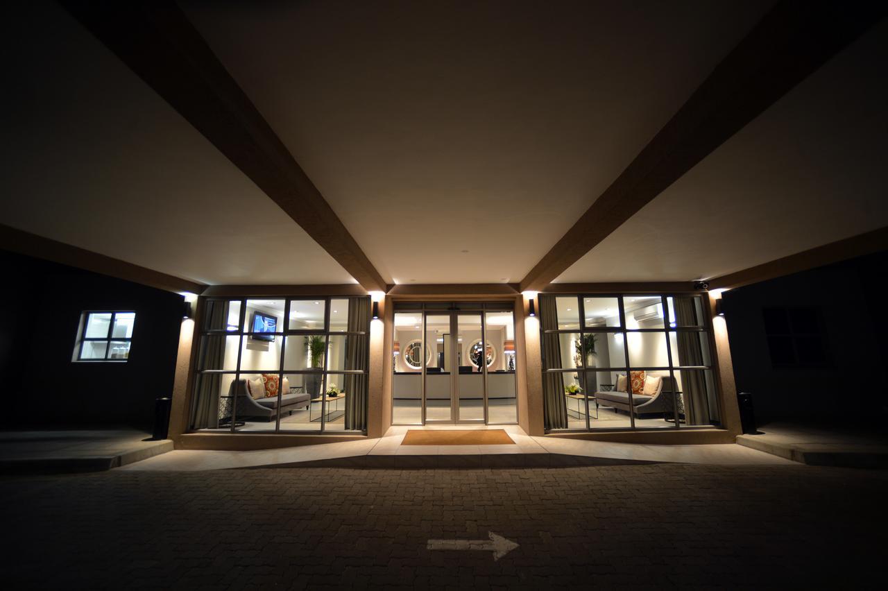 Regent Hotel City ハボローネ エクステリア 写真