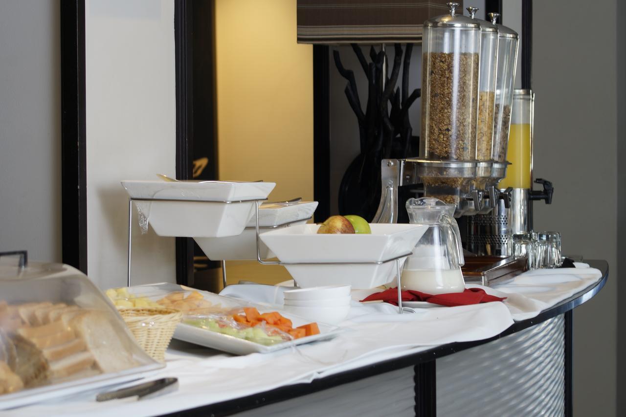 Regent Hotel City ハボローネ エクステリア 写真